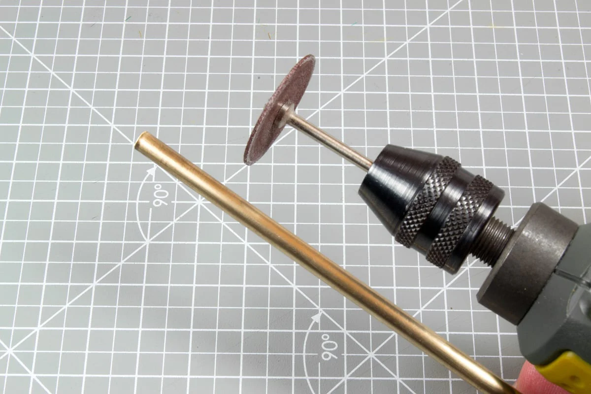 AK Interactive - Brass Pipes 2.2mm, 2 Units (AK9119) - Image 3
