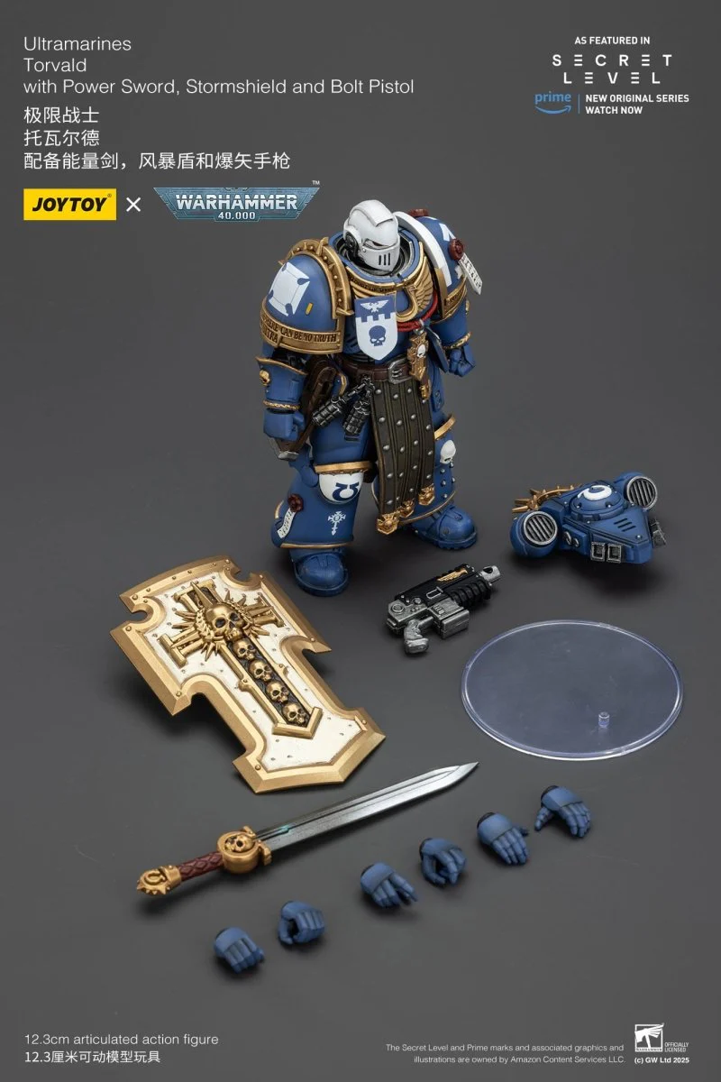 Joy Toy Warhammer 40k: Ultramarines Torvald with Power Sword, Stormshield and Bolt Pistol 13cm - Image 2