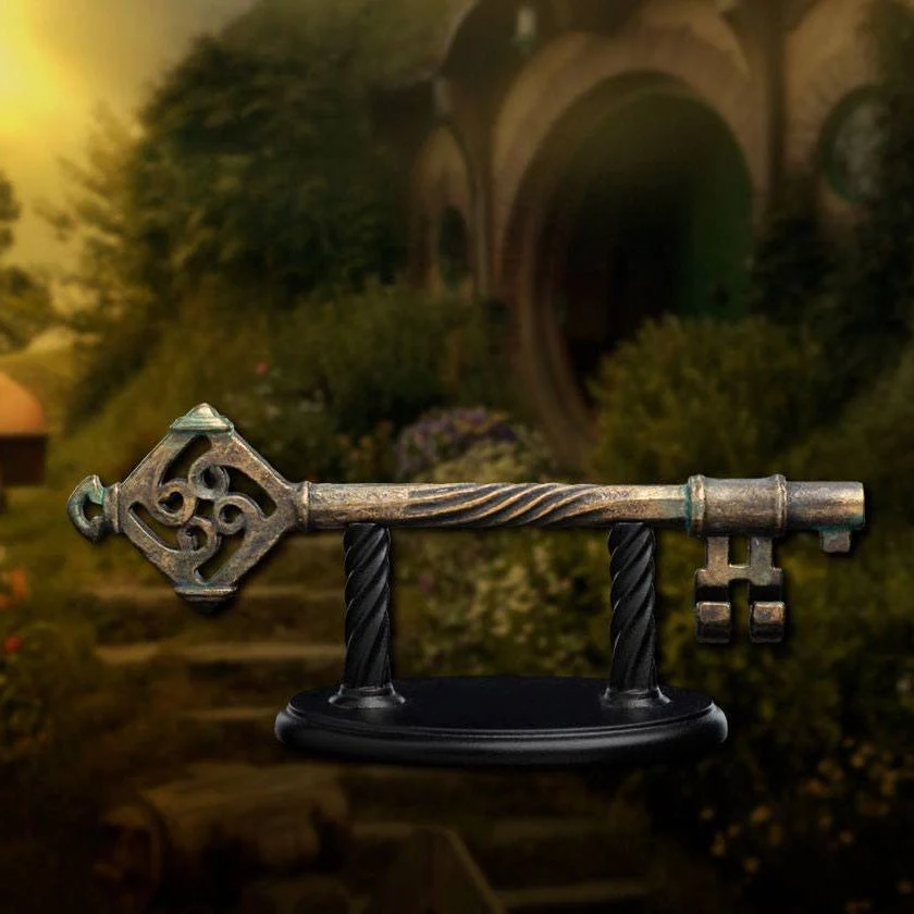 Lord of the Rings Replica 1/1 Key to Bag End 15 cm ETA 28 Days