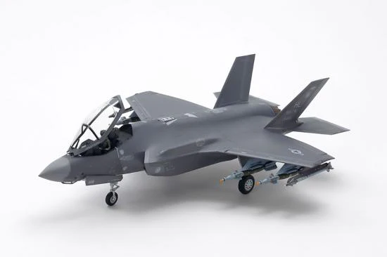 Tamiya 1:72 F-35A Lightning II - 60792 - Image 4