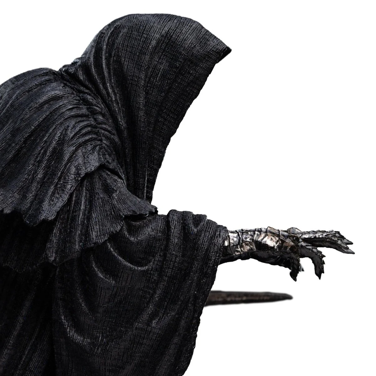 The Lord of the Rings Mini Statue Ringwraith at the Prancing Pony 18cm ETA Dec 2026 - Image 3