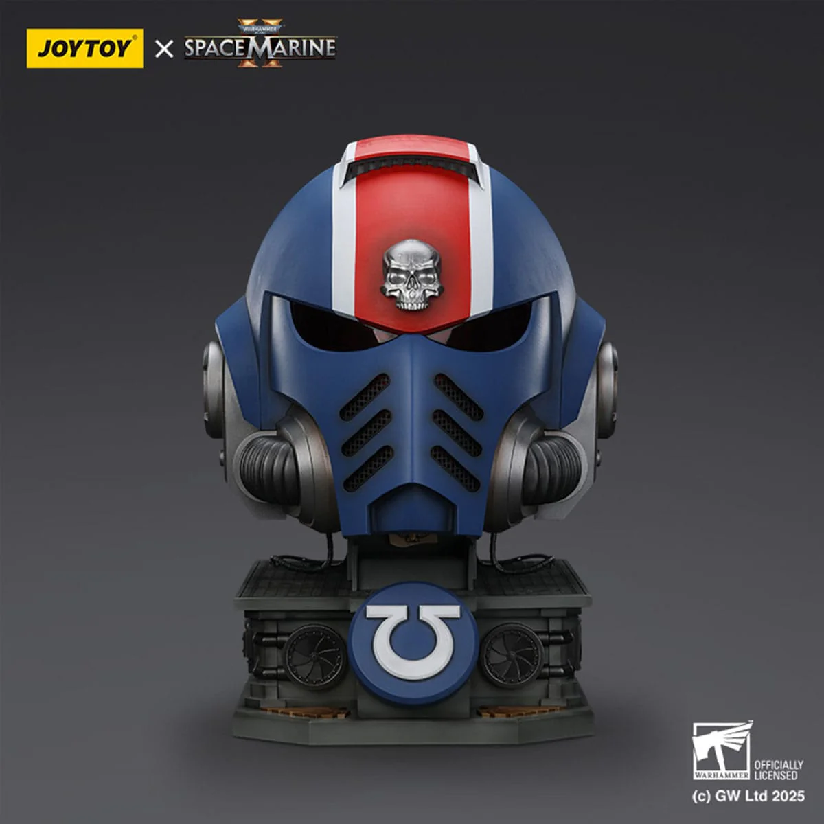 Warhammer 40,000: Space Marine 2 Replica Ultramarines Lieutenant Titus Helmet with Display Stand 1/1 - Image 2