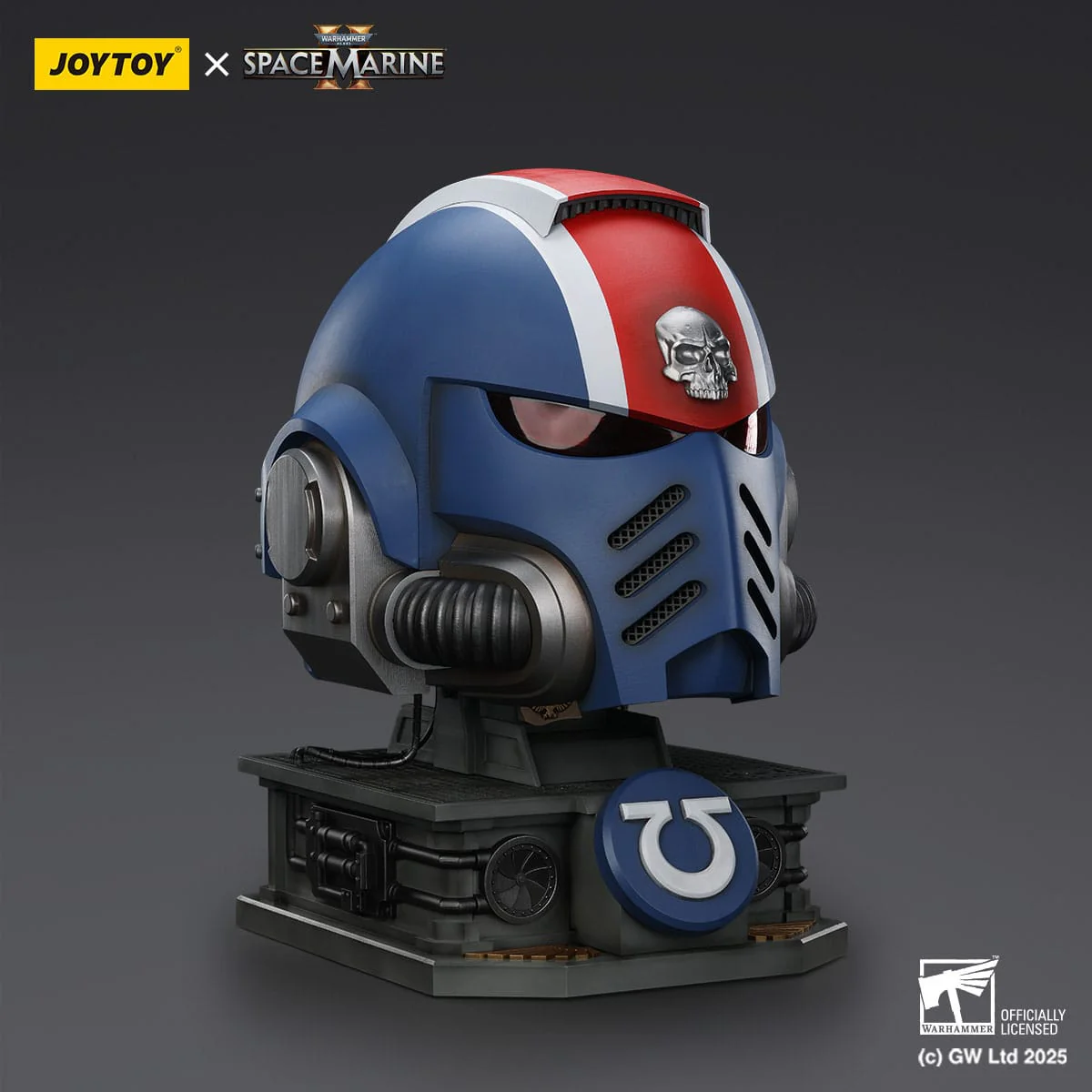 Warhammer 40,000: Space Marine 2 Replica Ultramarines Lieutenant Titus Helmet with Display Stand 1/1 - Image 4
