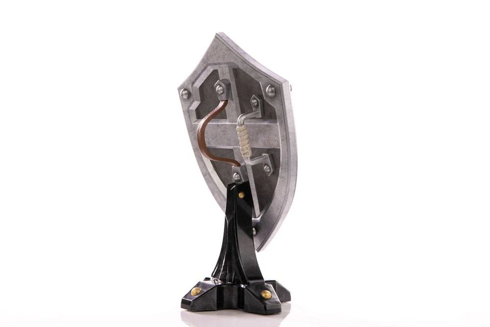 Zelda Breath of the Wild Statue Hylian Shield Standard Edition 29cm - Image 4